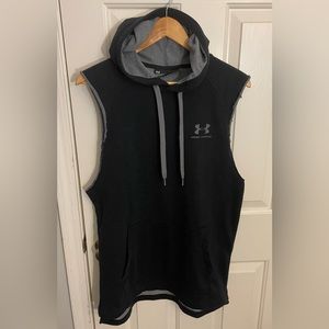 NEW UNDERARMOUR Men’s sleeveless hoodie Navy / Silver badges.
